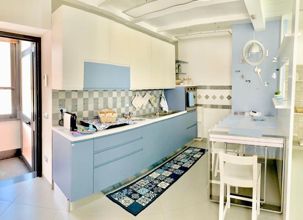 Starview Apartment - Comfy Apt By The Center Vico Equense Exterior foto