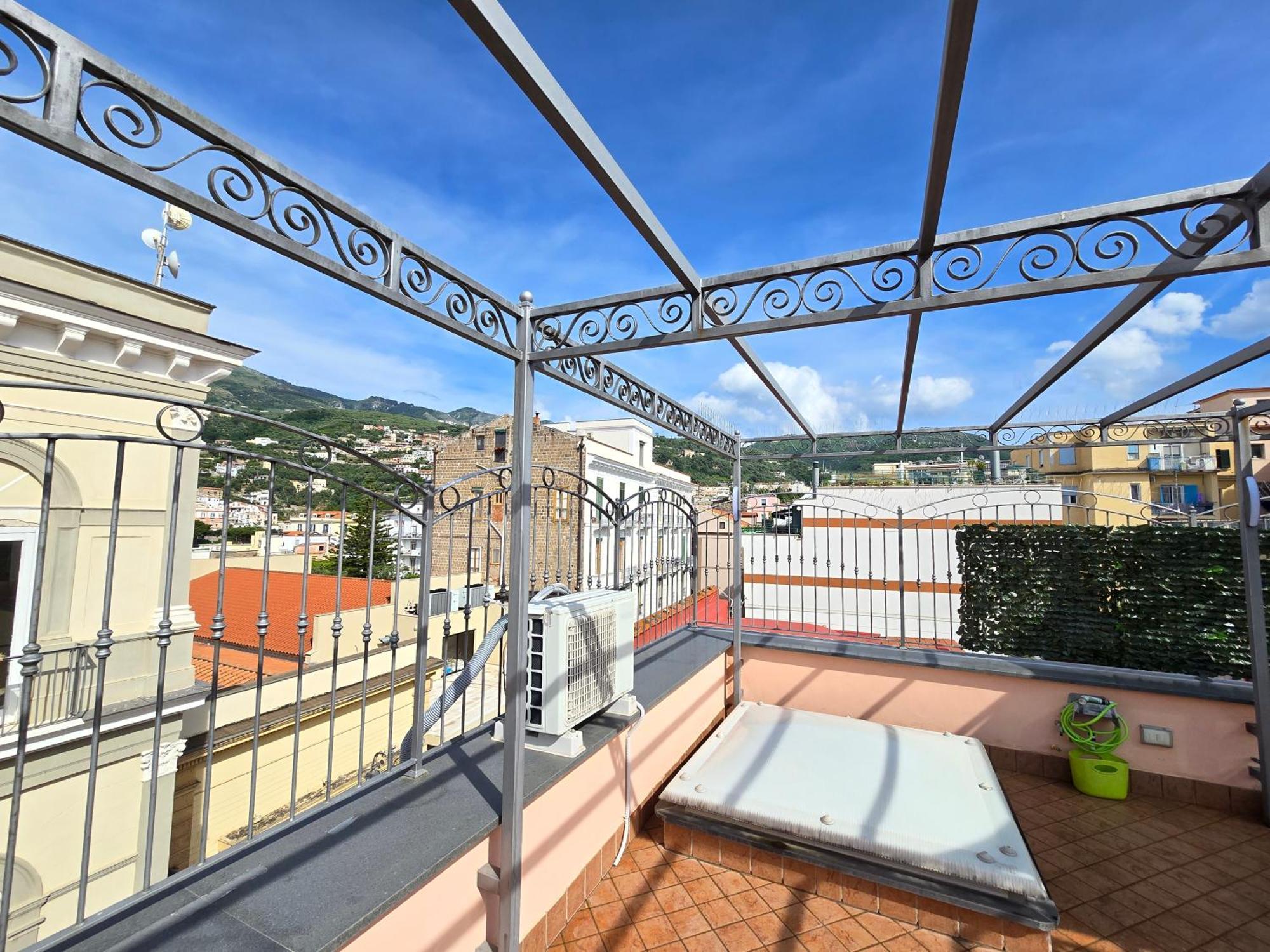 Starview Apartment - Comfy Apt By The Center Vico Equense Exterior foto