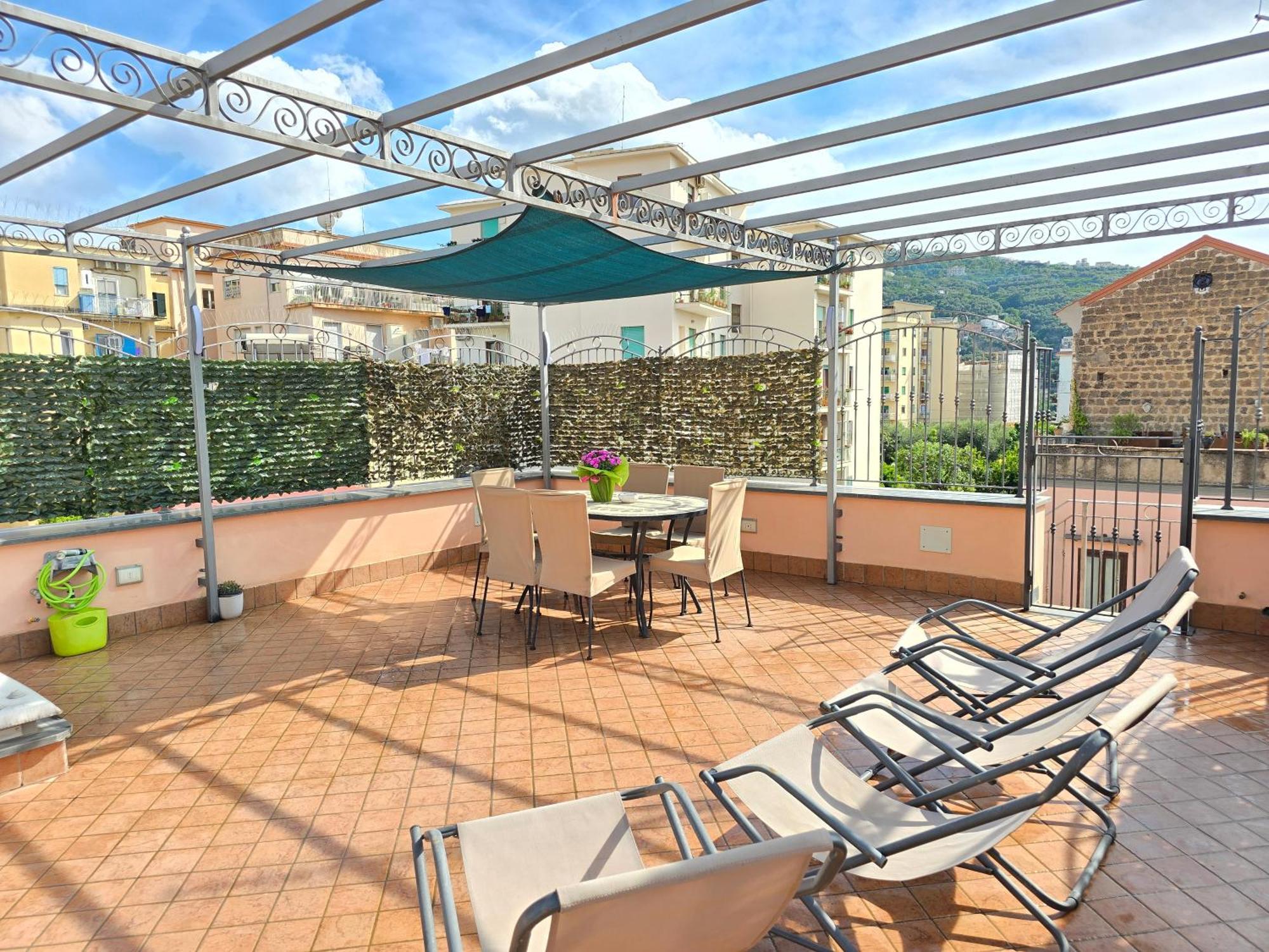 Starview Apartment - Comfy Apt By The Center Vico Equense Exterior foto